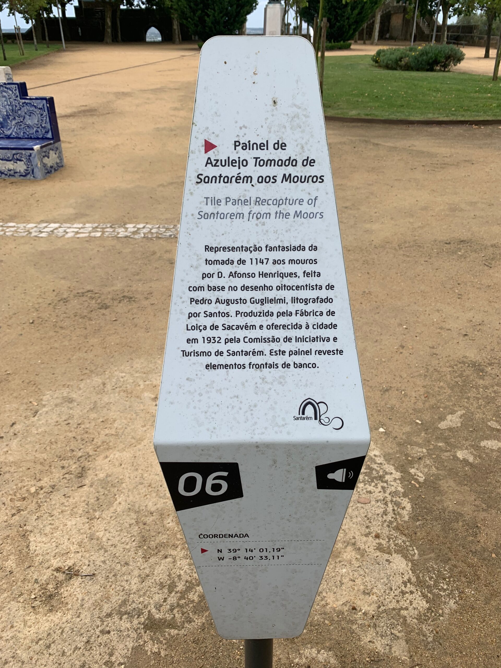 Eighteenth-century ceramic depiction of the conquest of Santarém by Afonso Henriques, in Jardim das Portas do Sol, Santarém.