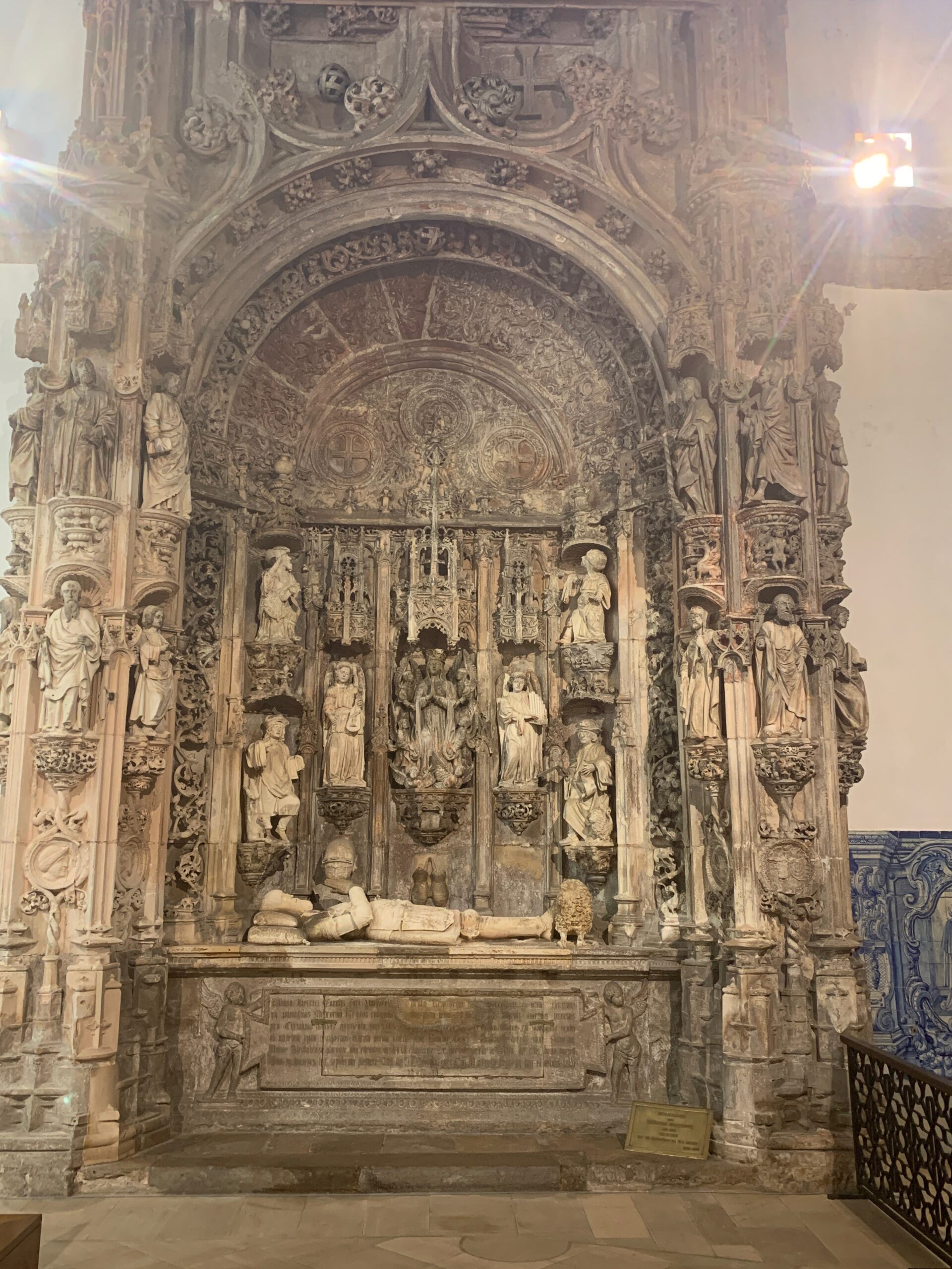 Afonso Henriques tomb, flanking the main alter. On the opposite side, so facing his tomb, lies that of his son, King Sancho I.