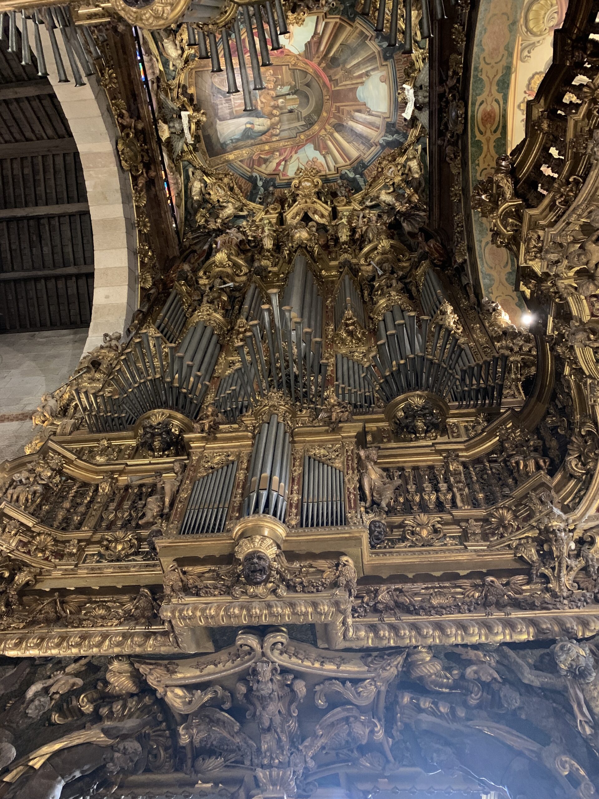 Frontal view of one of the two pipe organs.